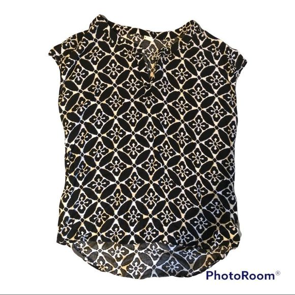 Old Navy Sleeveless Top Geometric Blouse​ - Picture 1 of 4